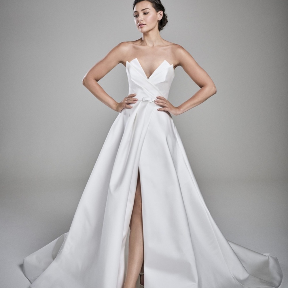 Suzanne Neville Penny - modern classic wedding gown in silk mikado - Picture 2 of 7